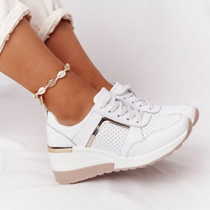 SORELIA | DESIGNED FOR ALL-DAY COMFORT