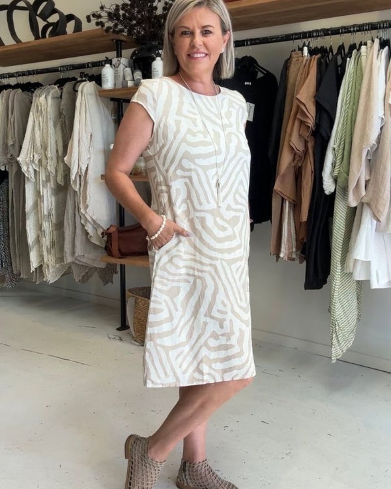 CASIA | ELEGANT DRESS WITH PRINT