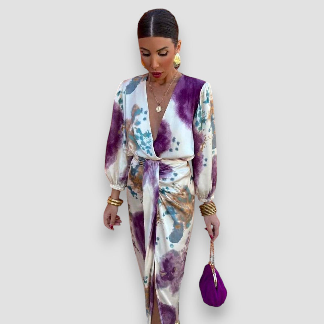 NORA | ELEGANT DRESS WITH V-NECK