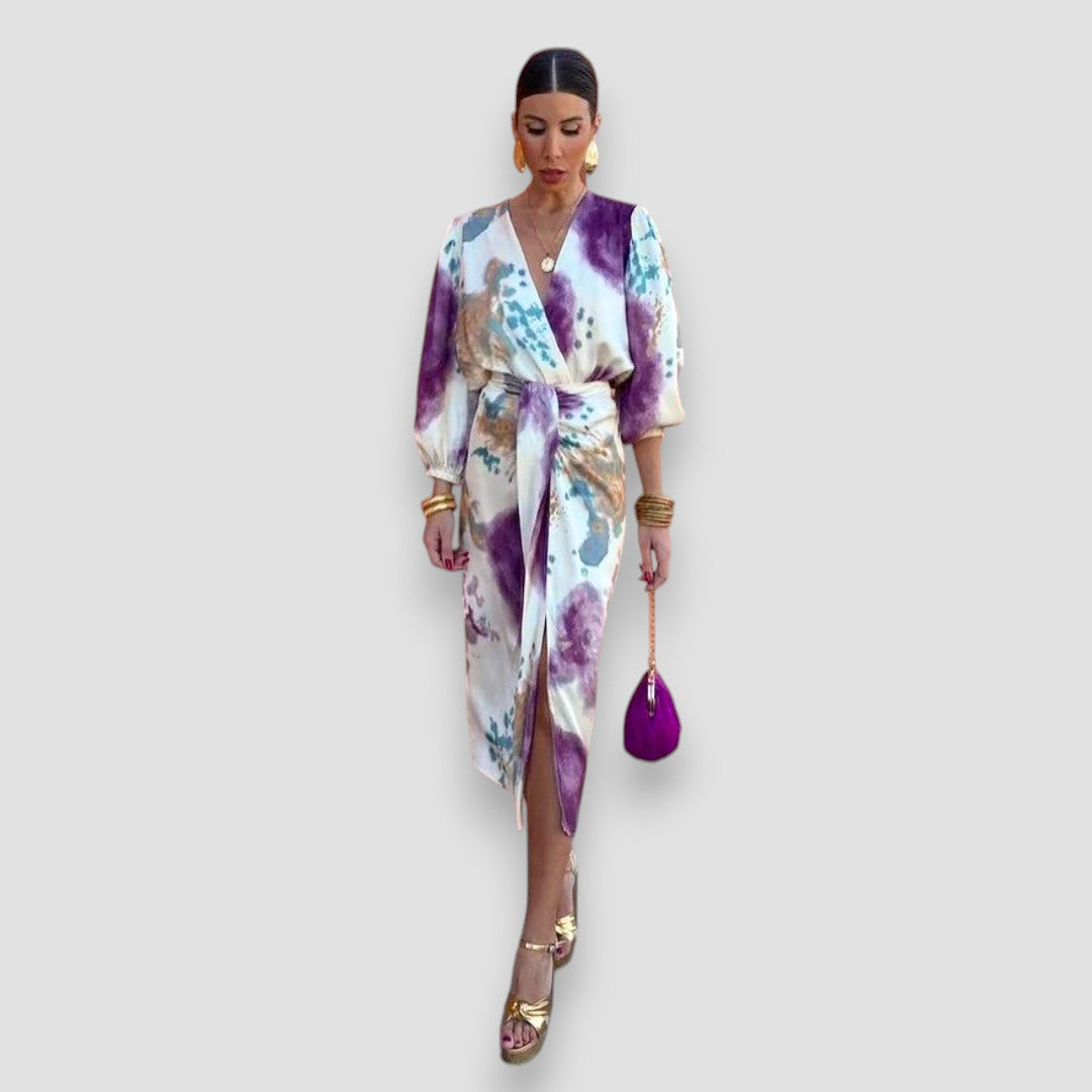 NORA | ELEGANT DRESS WITH V-NECK