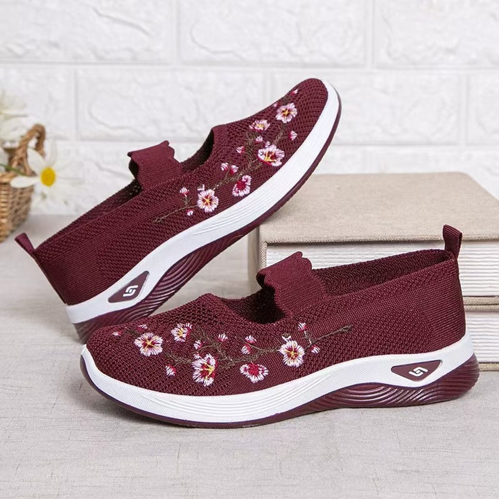 TRACY | ORTHOPAEDIC SLIP-ON SHOES WITH FLOWER EMBROIDERY