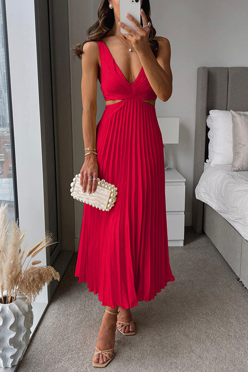 CARLA | ELEGANT PLEATED DRESS