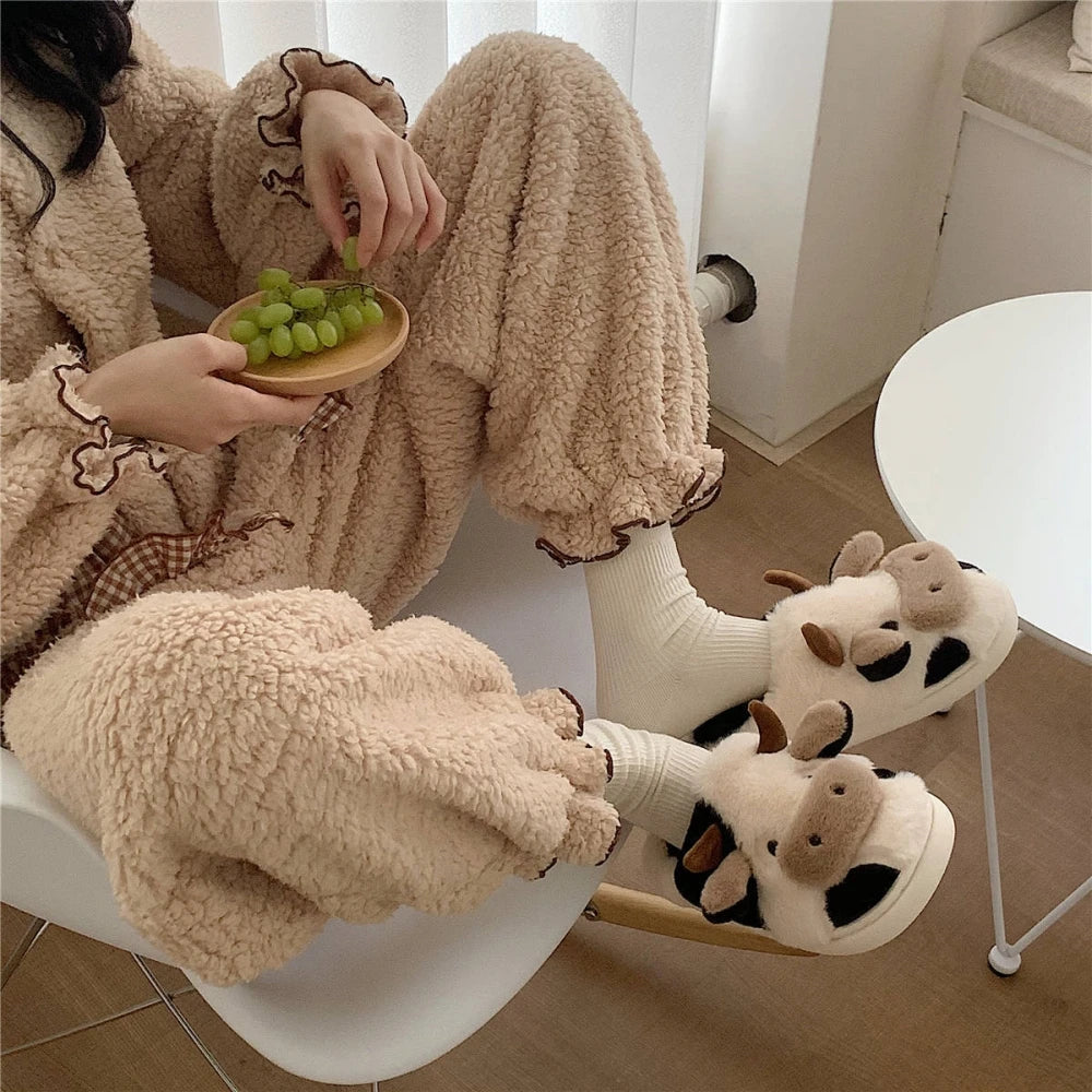 MOO | COSY & WARM HOUSE SLIPPERS