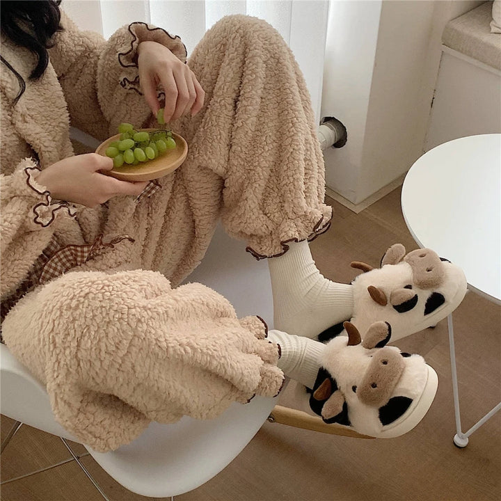 MOO | COSY & WARM HOUSE SLIPPERS