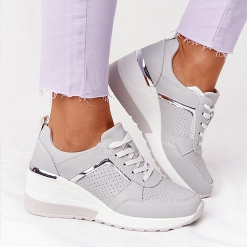 SORELIA | DESIGNED FOR ALL-DAY COMFORT