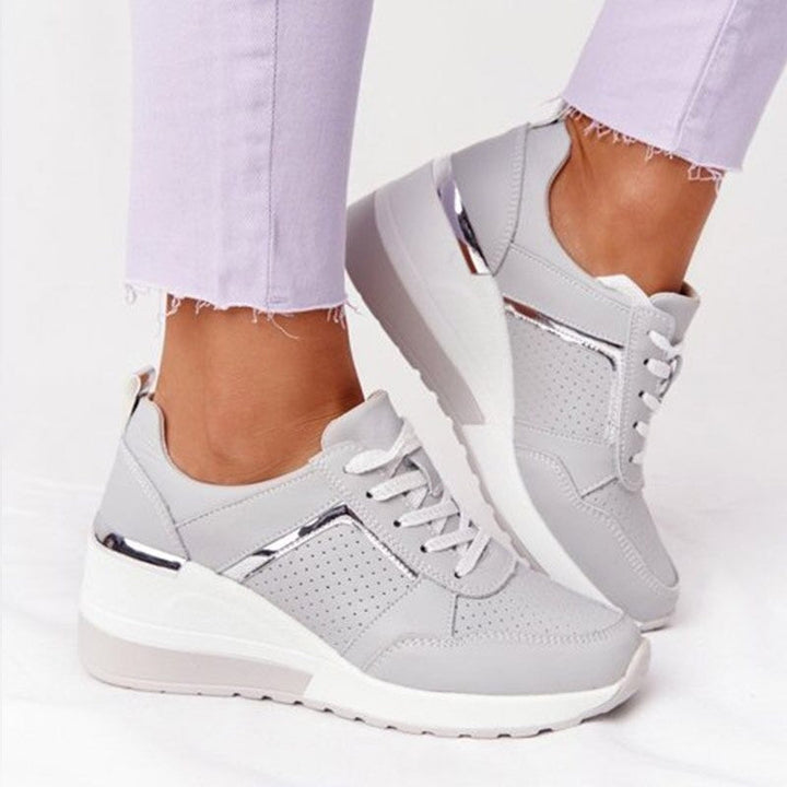 SORELIA | DESIGNED FOR ALL-DAY COMFORT