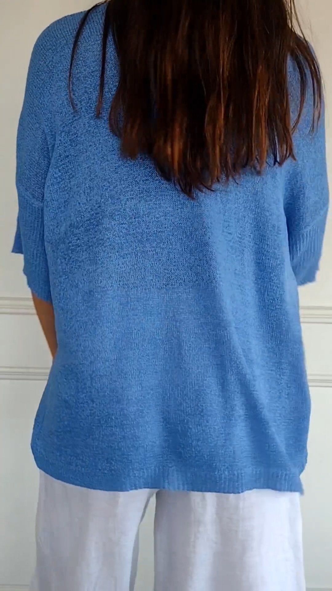 YAELLA | TOP WITH V-NECK
